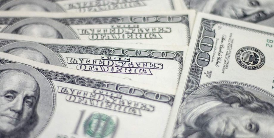 Українці скоротили купівлю доларів у банках, українці не купують долари