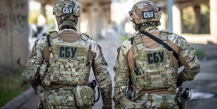 фото двух военнослужащих СБУ