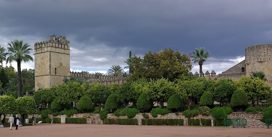 Кордова фото історія місто люди замок