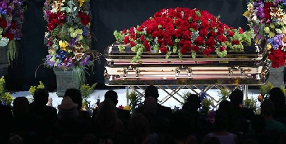 Похороны Джексона довели до абсурда