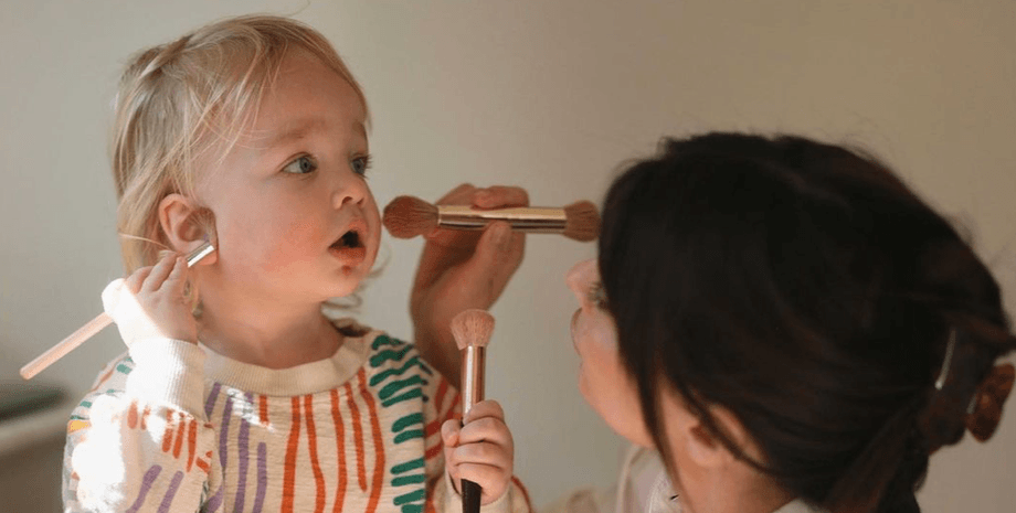 Эмили Ратаковски, Эмили Ратаковски с сыном, сын Эмили Ратаковски, Эмили Ратаковски личная жизнь, Эмили Ратаковски гарри стайлс