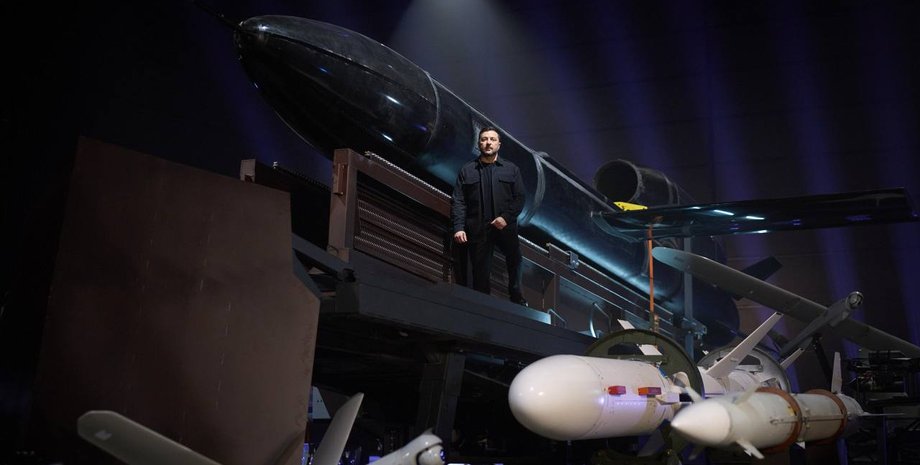 Украинцы отреагировали на фото Зеленского с ракетами