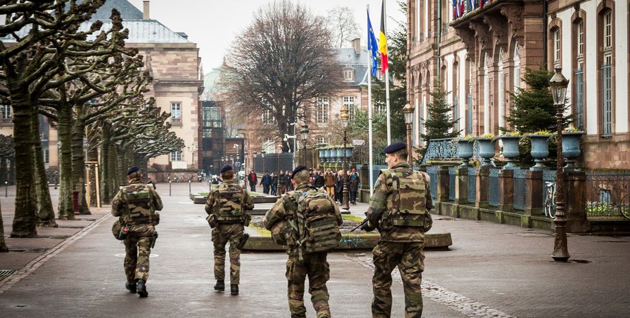 французькі війська, французькі військові, французькі миротворці, армія Франції, військові Франції