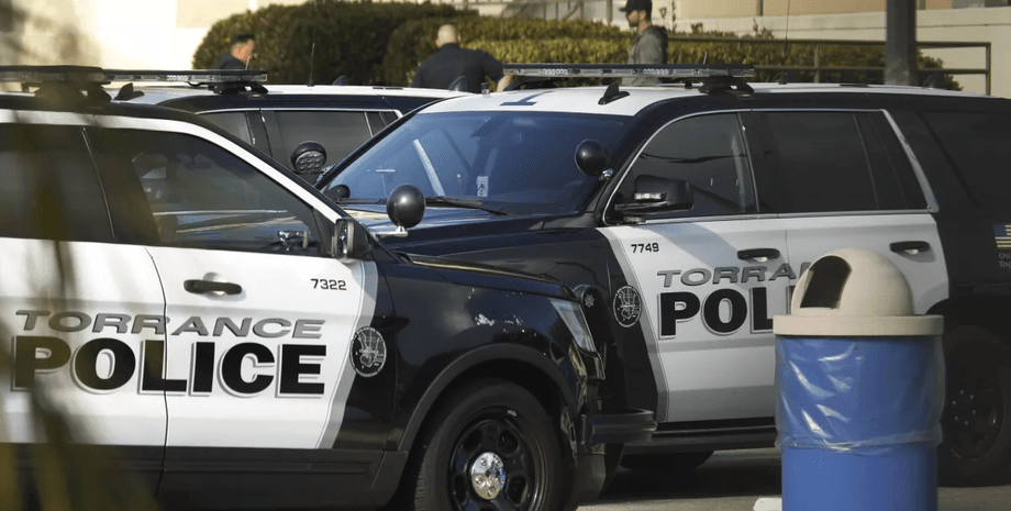 Поліція, автомобілі, операція, під прикриттям, накртокиті, продали наркотики