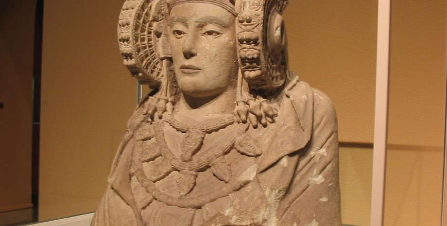 Дама из Эльче Скульптуру нашли в Испании