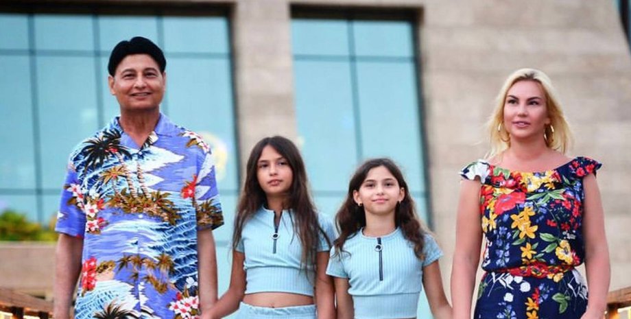 камалия показала подросших дочерей