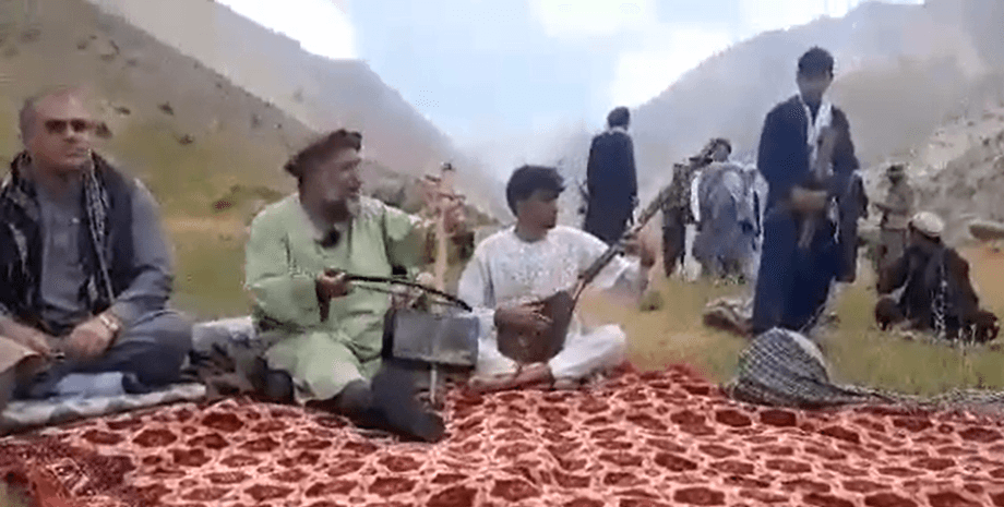 Фавад Андараби, певец, афганистан, фото