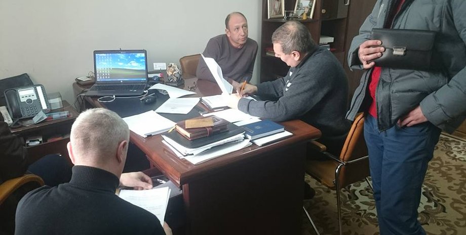 Обыск в кабинете Владимира Резника / Фото: Facebook