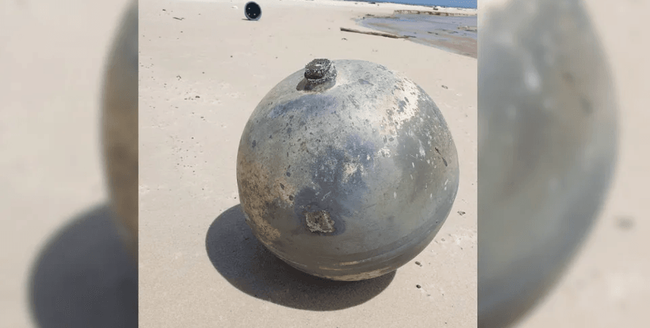 Металева куля, таємнича куля, викинуло на пляж, викинуло на берег, незвичайна знахідка, паливний бак, з іншої планети, частина ракети