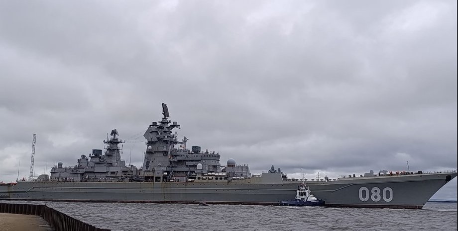 корабель Адмірал Нахімов