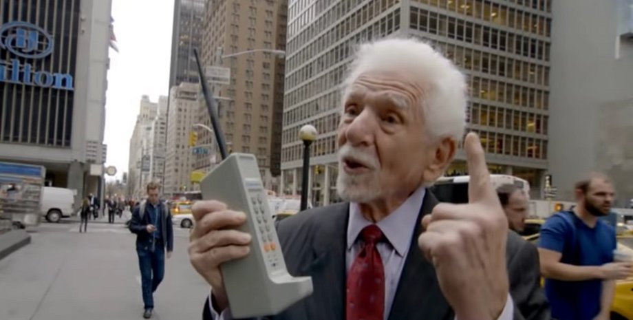 Motorola DynaTAC 8000X, Мартин Купер