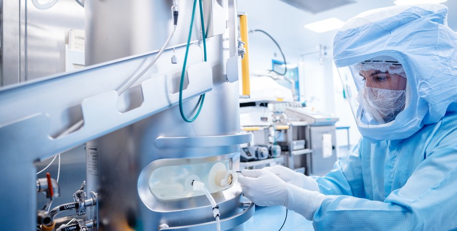 Производство, вакцина, Comirnaty, фото