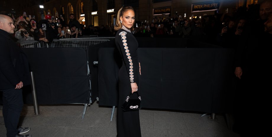 Дженнифер Лопес, Дженнифер Лопес стиль, катрин денев прическа, неделя моды в париже, показ валентино