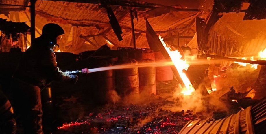 Пожар, МЧС, Россия, РФ, Валдай, Новгородская область, военкомат