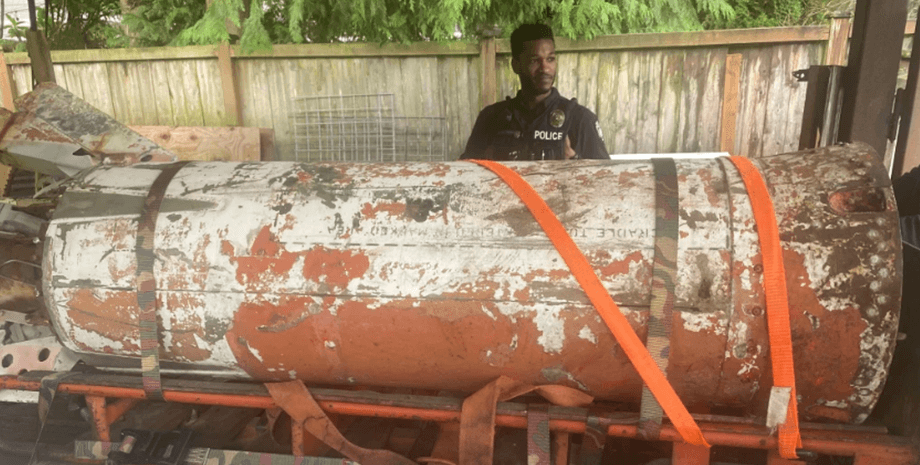 Инертная ядерная ракета, ядерная боеголовка, старая ракета, ржавая ракета, оружие, вызвали саперов, полиция,