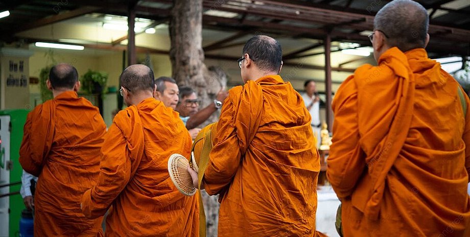ченці в Таїланді