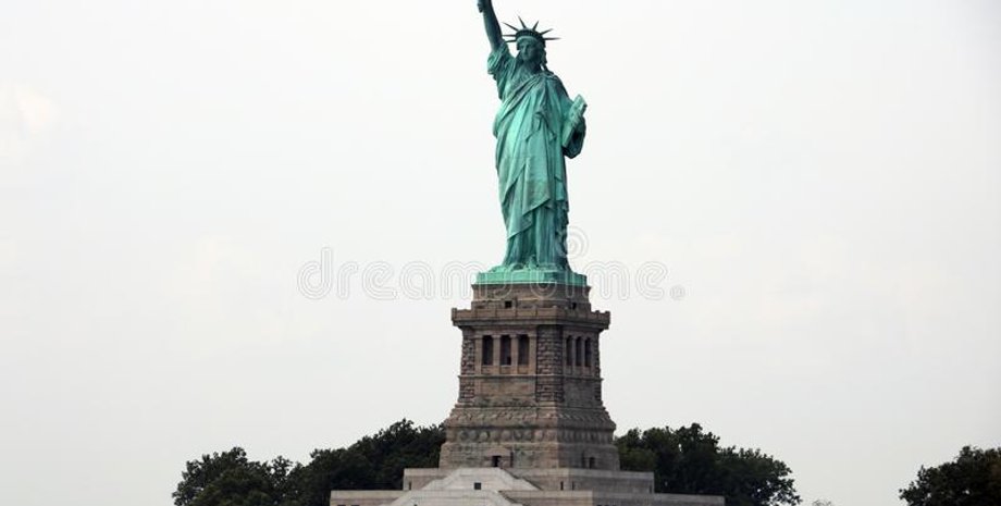 Трансформация цвета Статуи Свободы, химические изменения Статуи Свободы, история Статуи Свободы, медная патина Статуи Свободы, вердигры Статуи Свободы, реставрация Статуи Свободы, Американское химическое общество, знаковые памятники