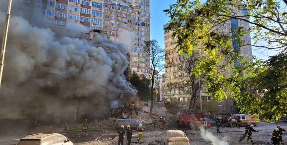 Атака удар обстрел дроны-камикадзе Киев разрушения Герань-2
