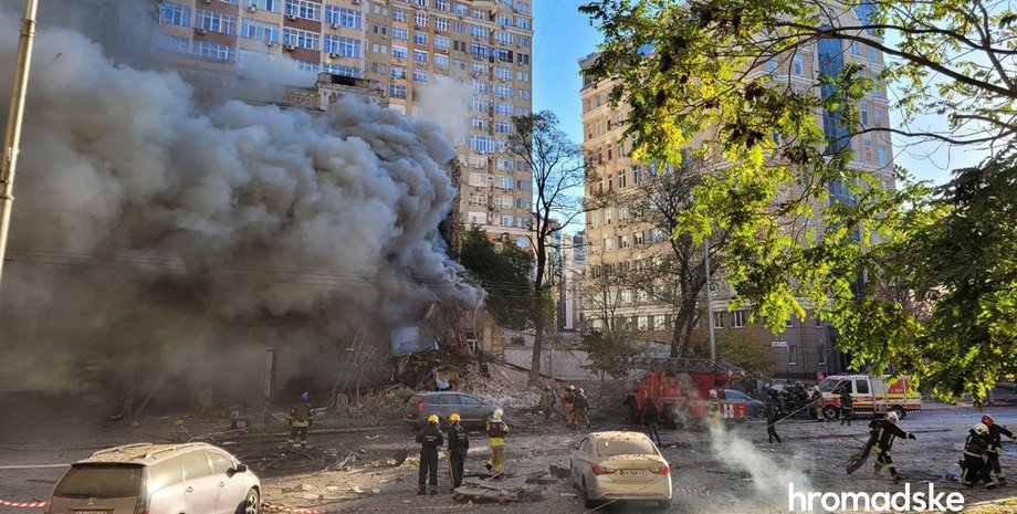 Атака удар обстріл дрони-камікадзе Київ руйнування Герань-2