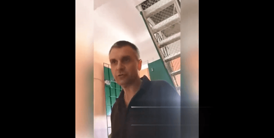 В Харькове приехавшие на вызов пьяные коммунальщики устроили драку