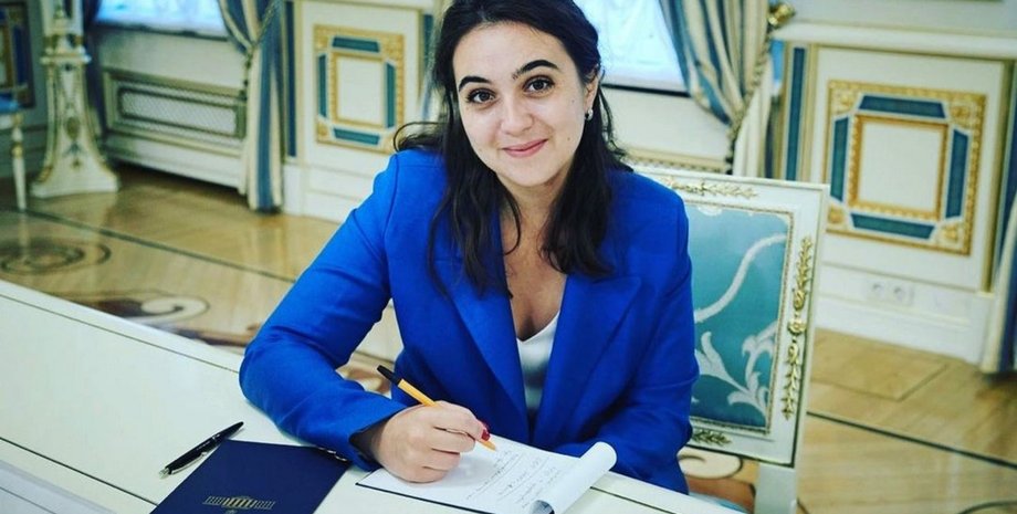 Юлия Мендель, Отставка, Офис президента, Одежда, Характер, Андрей Ермак