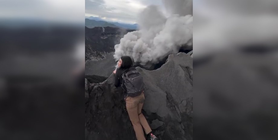 вулкан дуконо, виверження вулкана, туристи, діючий вулкан