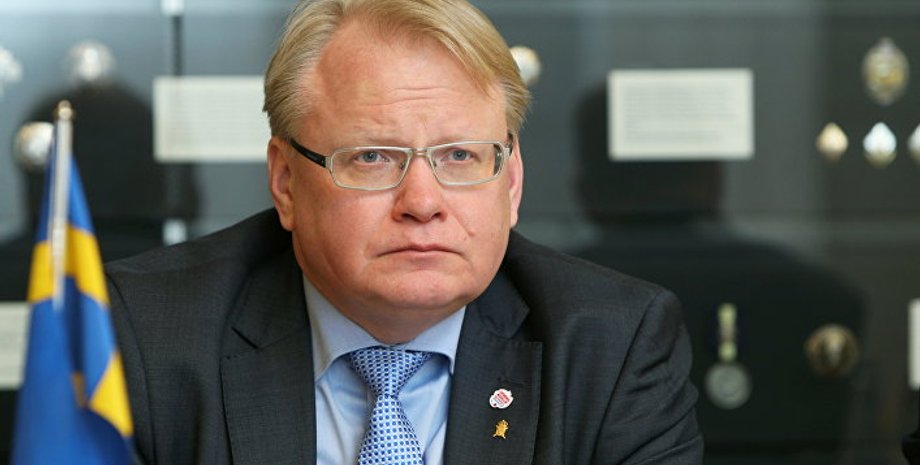 Петер Хультквист, Россия, российские войска, Вооружение, Швеция