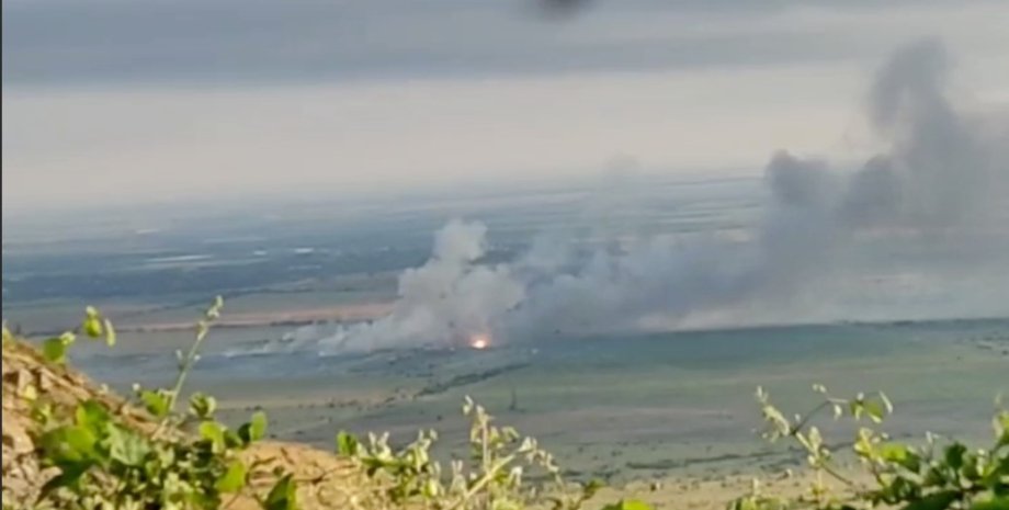 В оккупированнном Крыму слышно звуки взрывов на территории Старокрымского полигона Крым, Старокрымский полигон, взрывы, боеприпасы
