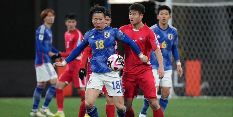 футбольный матч между КНДР и Японией