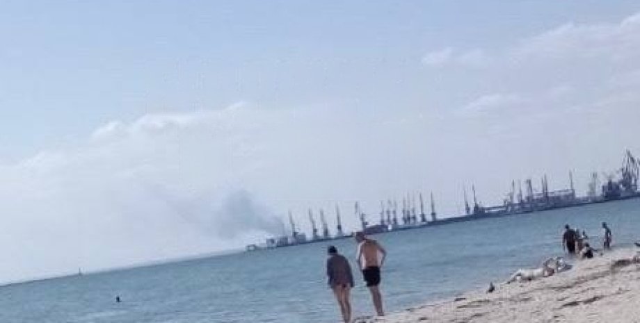 бердянськ порт дим, дим у бердянську, вибух у бердянську, бердянськ порт