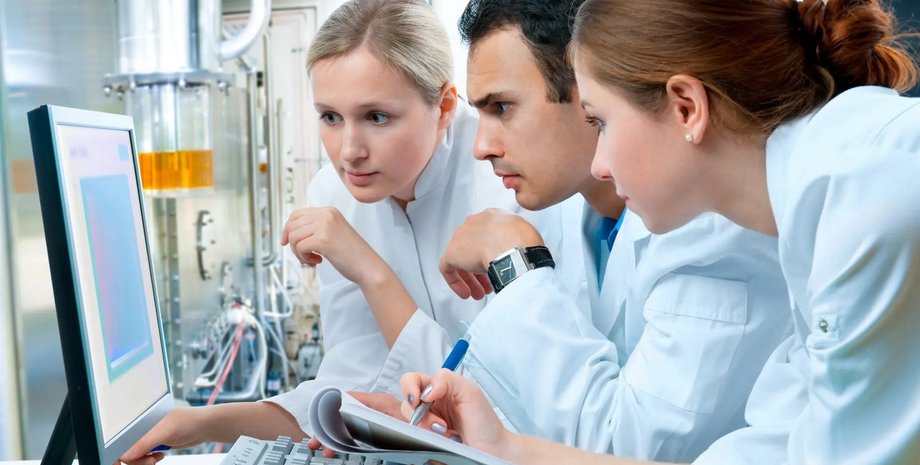 лікарі, україна, хелсі, лікарні, фінансування