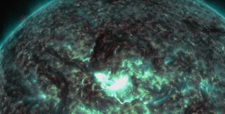 Солнце вспышка магнитная буря 9 декабря