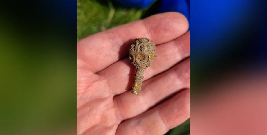 раскопки золотой артефакт