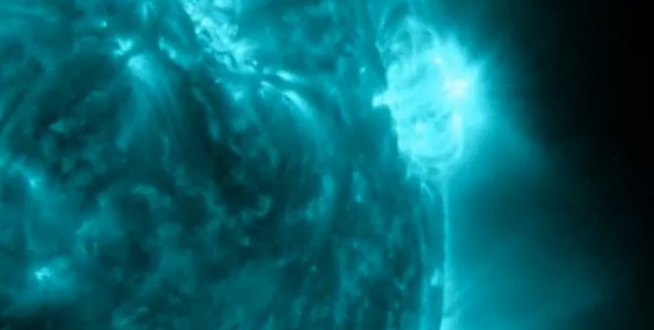 Сонце спалах