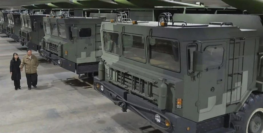 Ким Чен Ын ракеты