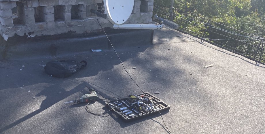 Супутникова антена, супутниковий інтернет, антена Tooway