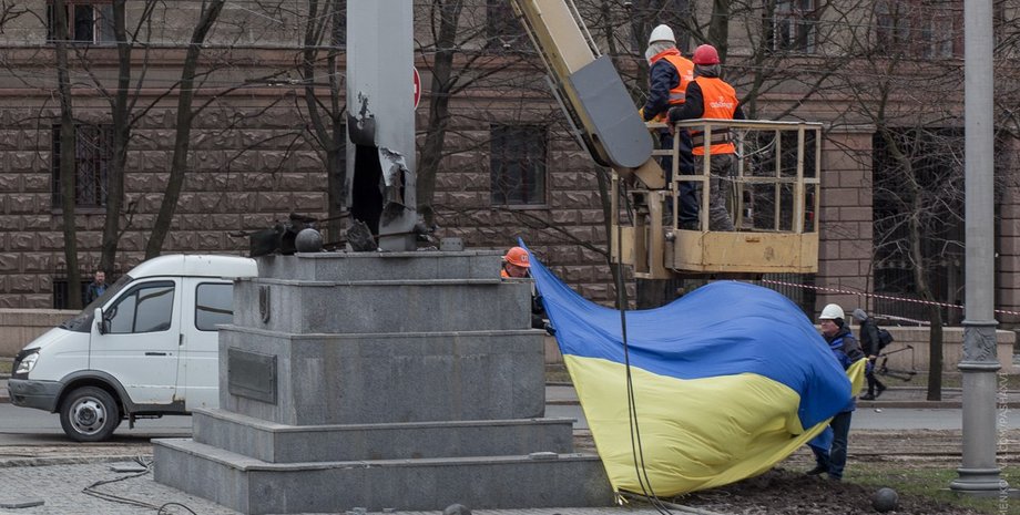 Флагшток в Харькове / Фото: Mediaport