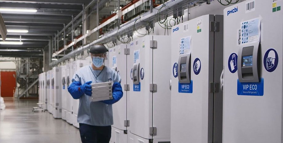 Холодильники, вакцина Pfizer, фото