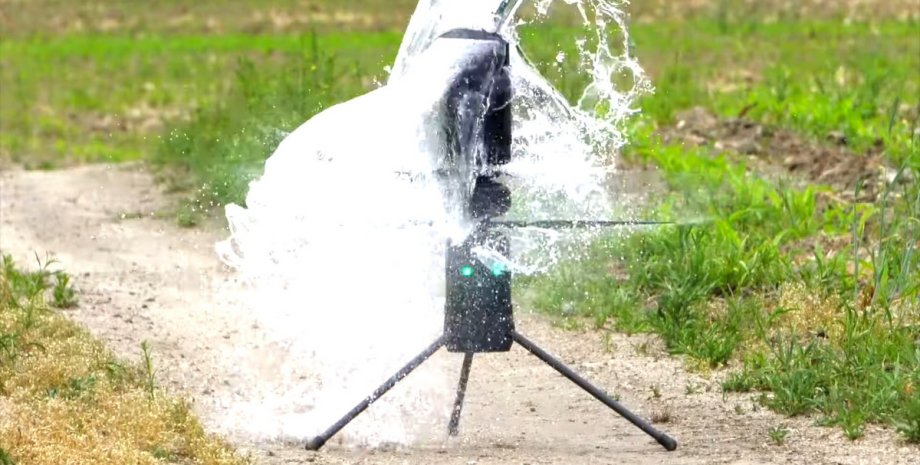 Lo spirito può sviluppare una velocità massima di 100 km/h e lavorare efficaceme...