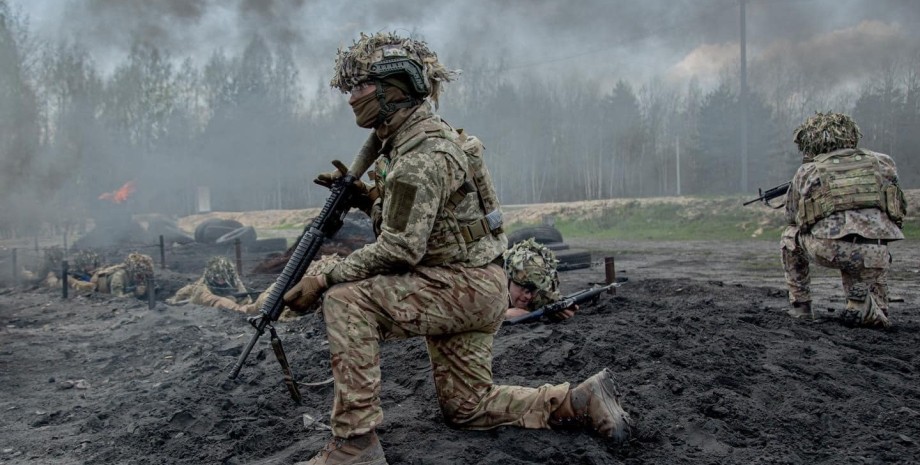 украинский защитник, боец, ВСУ, украинская армия, боевые действия