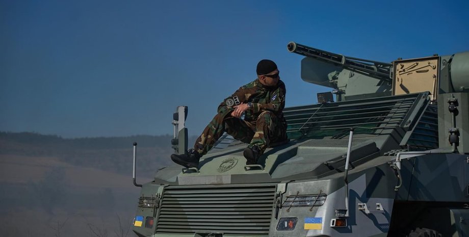 Mbombe 6×6, бронеатомобіль, закупівля, зсу, техніка техніка зсу, війна в україні