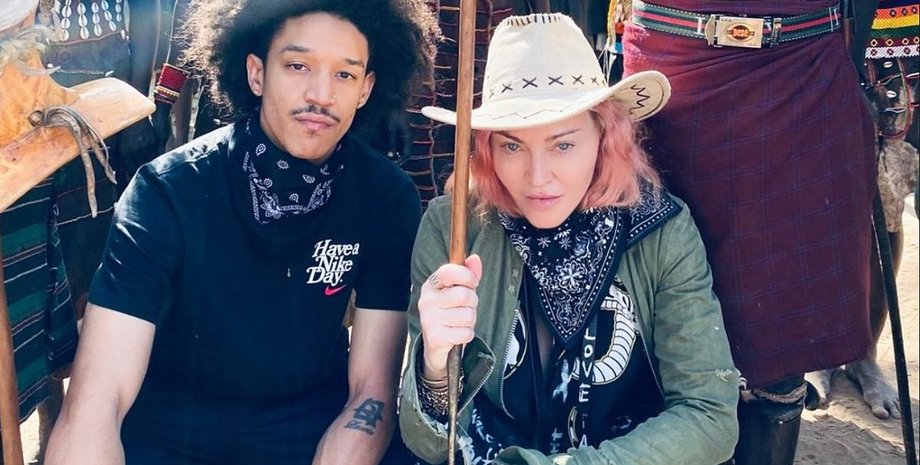 Мадонна, Ахламалик Уильямс