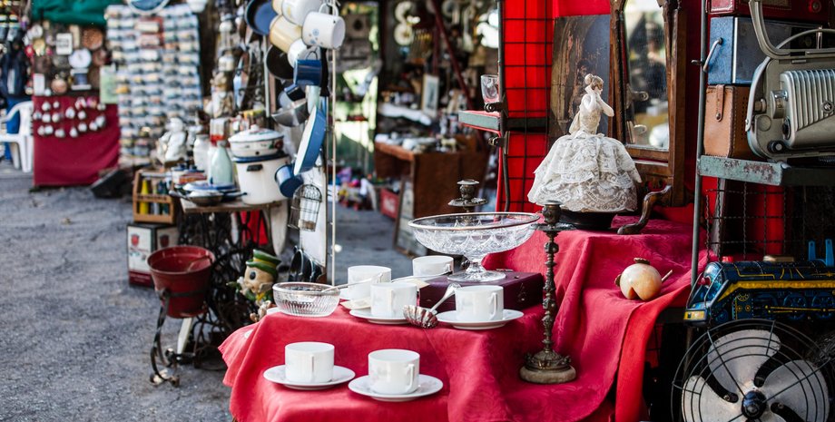 Антиквариат на распродажах, благотворительные магазины, ваза, Анджело Баровьер, экспонаты, фото