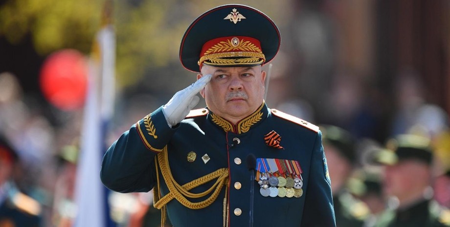 Генерал-майор Олександр Ліньков, заміна генерала Лапіна, Лапіна усунули, командувач ЦВО, угруповання Центр