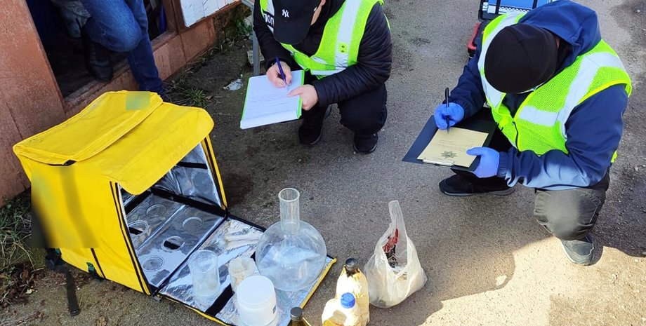 полиция, наркотики, лаборатория