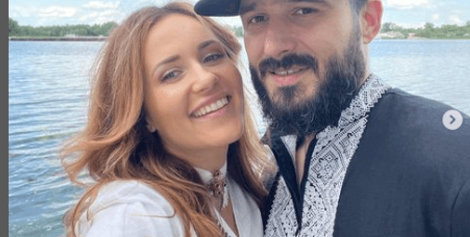 Семья актеров уже два года живет отдельно, из-за войны в Украине. Федичник редко приезжает с фронта к семье.