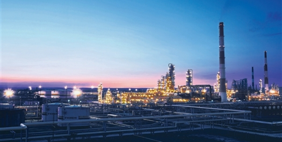 Según las fuentes de Reuters, la semana pasada, la refinería de petróleo de Kuib...