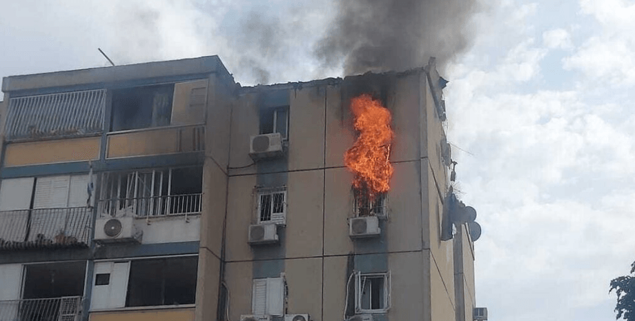 Израиль, Тель-Авив, пожар, обстрел Тель-Авива 27 октября