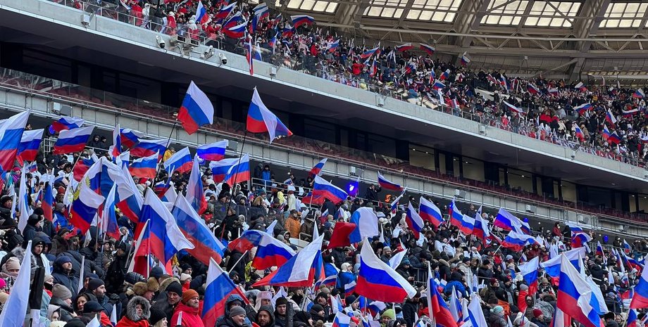 концерт в "Лужниках", девочка из Мариуполя, курьез, годовщина войны, война России против Украины