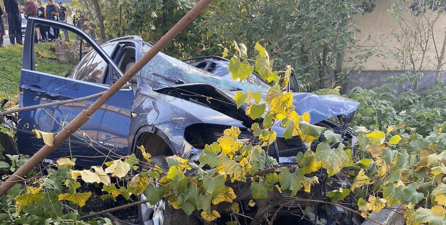 ДТП на Закарпатье, авария, сбил ребенка, сбил девочку, наехал на 6-летнюю девочку, пьяный водитель, сел пьяным за руль, влетел в забор